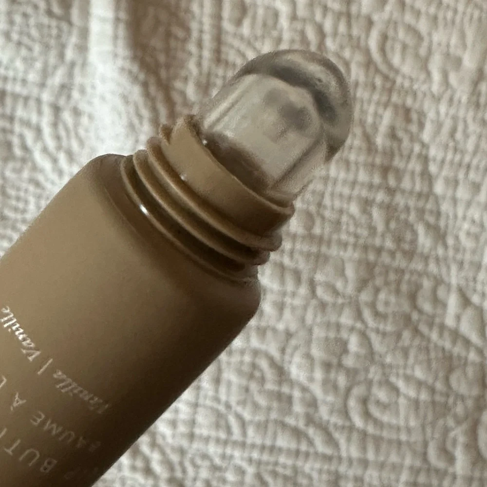 NWT Summer Fridays Vanilla Lip Balm‎ in Tan Tube